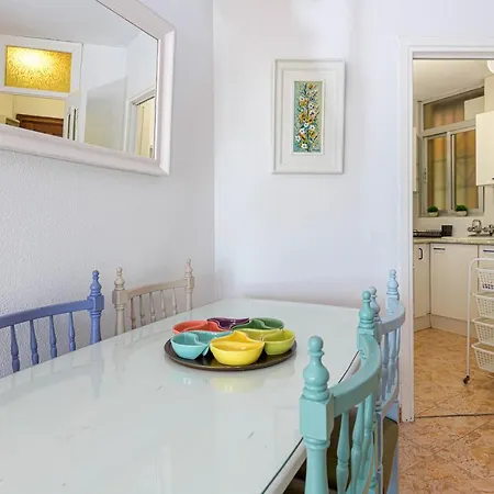 Great Location And Frontal Sea View *