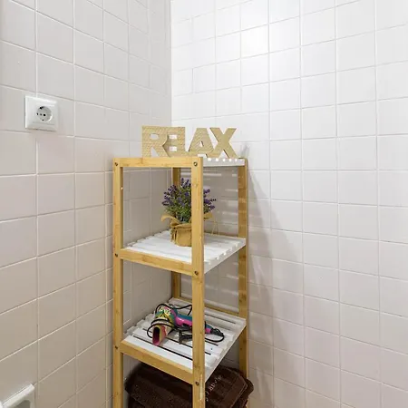 Great Location And Frontal Sea View *