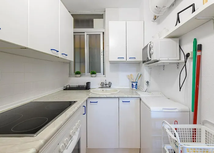 Great Location And Frontal Sea View Apartment *