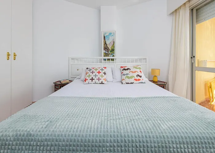 Great Location And Frontal Sea View Apartment Fuengirola