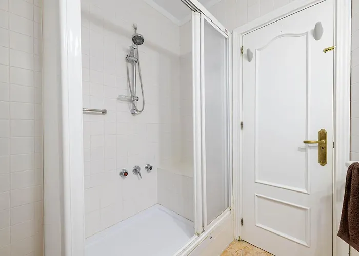 Great Location And Frontal Sea View Apartment