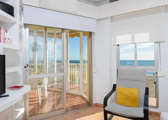 Great Location And Frontal Sea View * Fuengirola