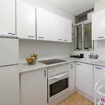 Great Location And Frontal Sea View *