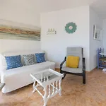 Great Location And Frontal Sea View