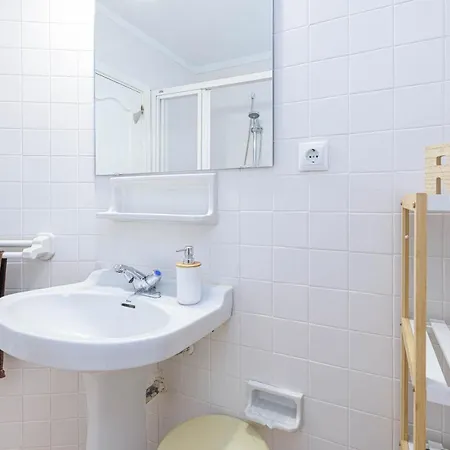 Great Location And Frontal Sea View Appartement